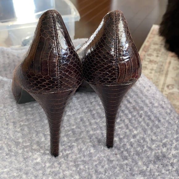 Christian Siriano Brown Faux  Snake Skin Stiletto Shoes - Picture 4 of 8